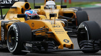 Kdo ze současných pilotů Renaultů půjde "z kola ven"?