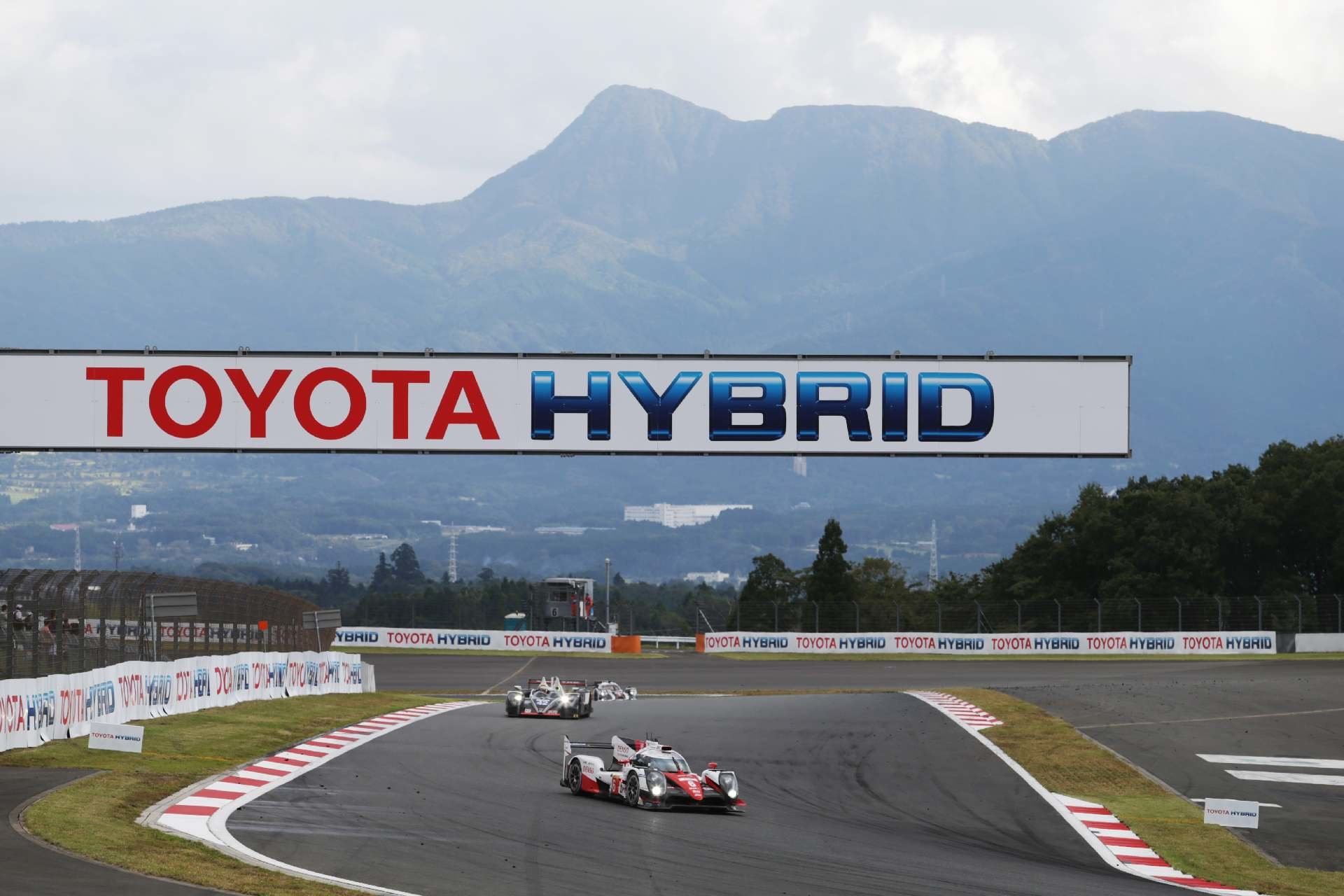 Toyota TS050 Hybrid #6 (K. Kobayashi, S. Sarrazin, M. Conway)