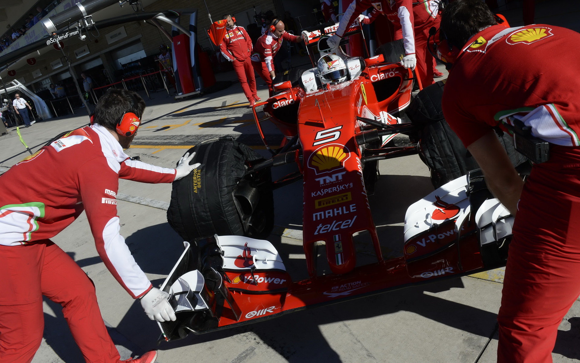 Sebastian Vettel v kvalifikaci v Austinu