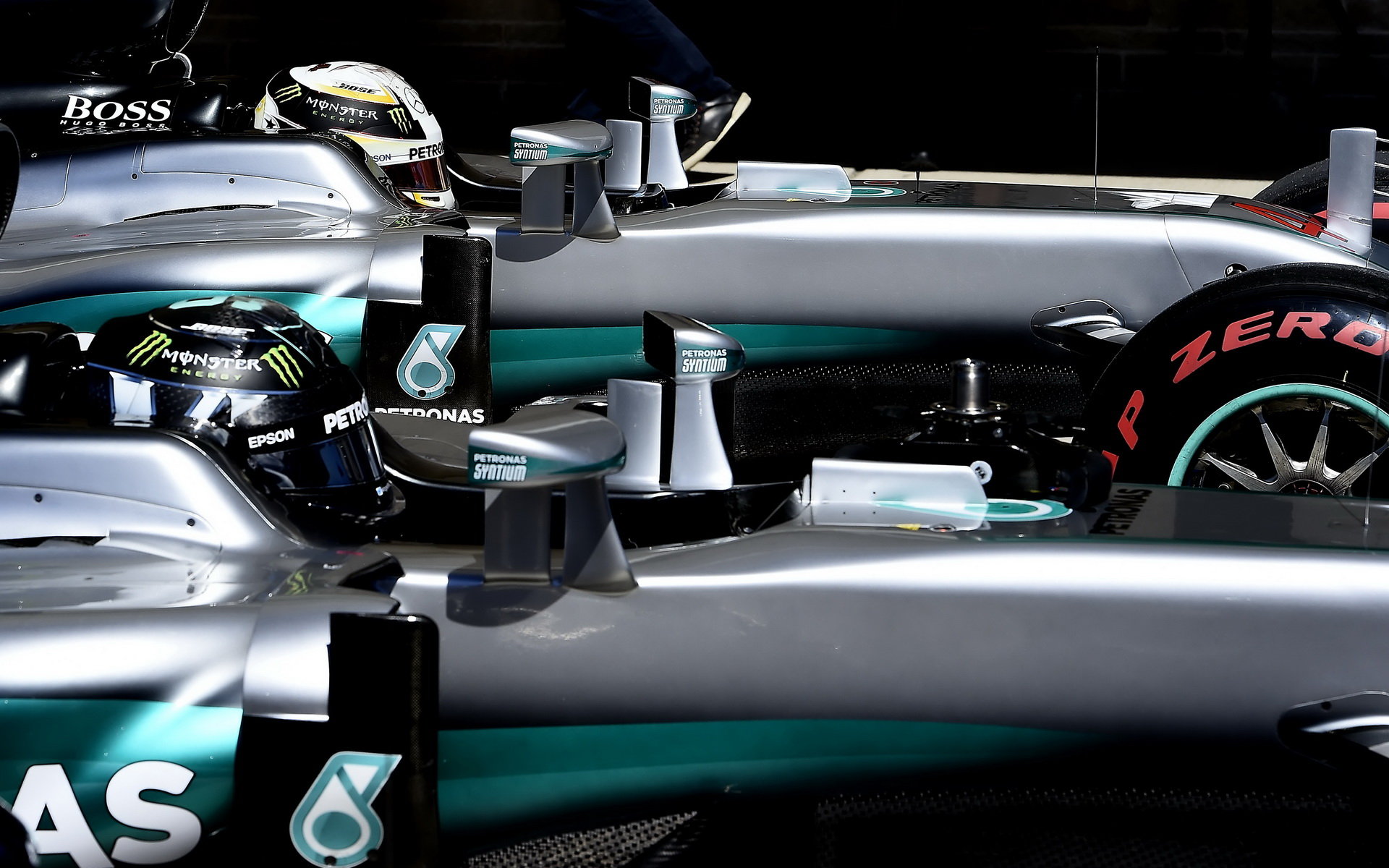 Nico Rosberg a Lewis Hamilton po kvalifikaci v Austinu
