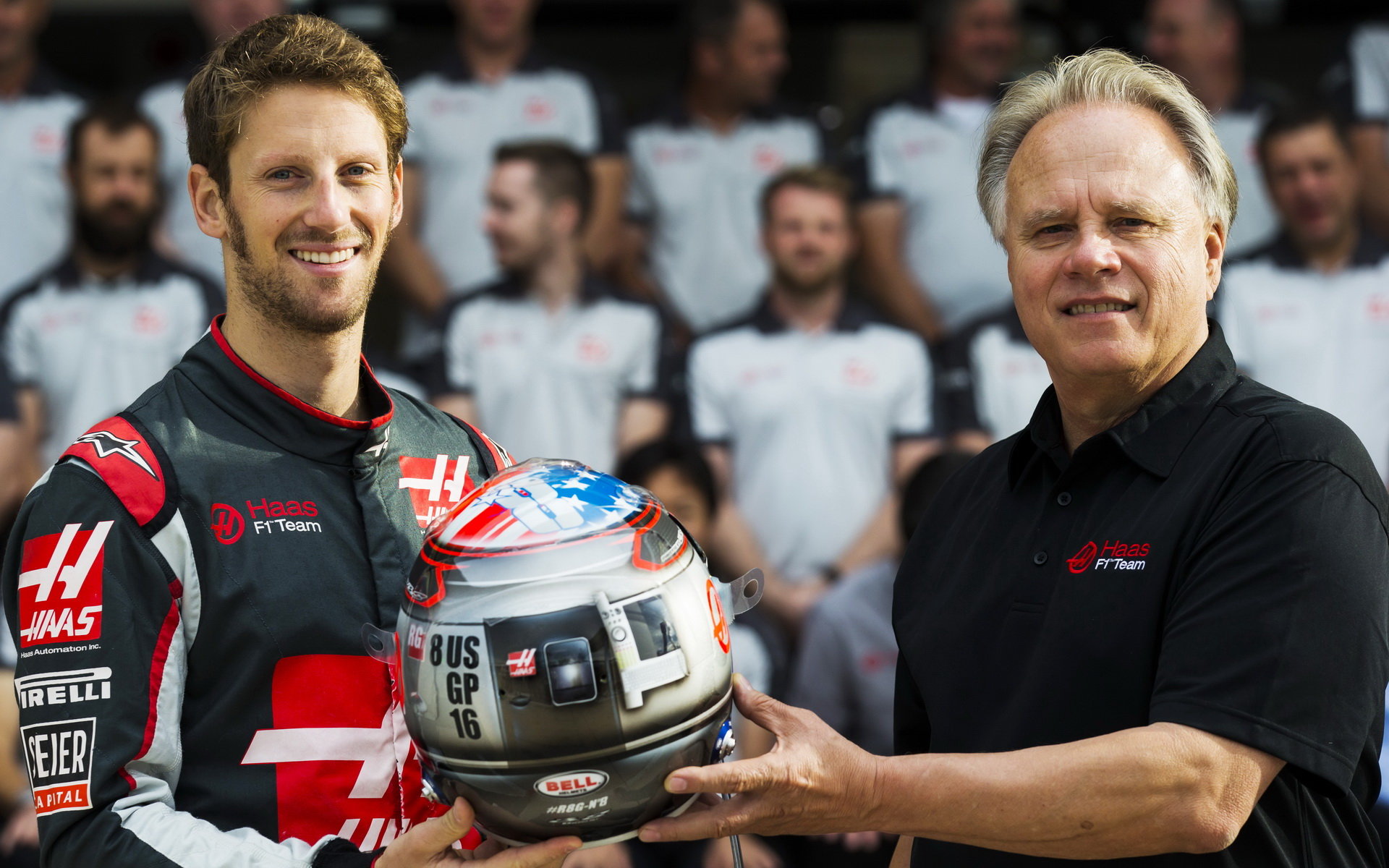 Romain Grosjean (na snímku Gene Haasem) hodnotí šance svého kolegy