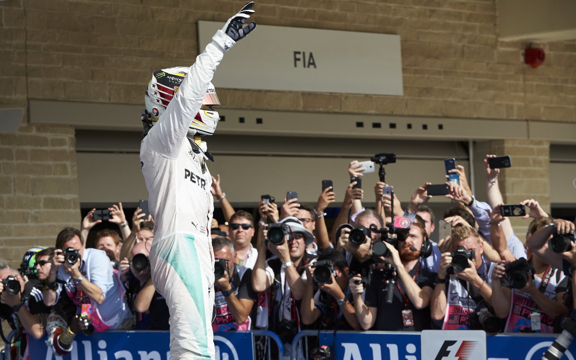 Lewis Hamilton - vítěz v závodě v Austinu