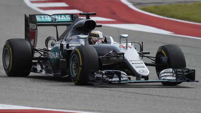 Lewis Hamilton v závodě v Austinu