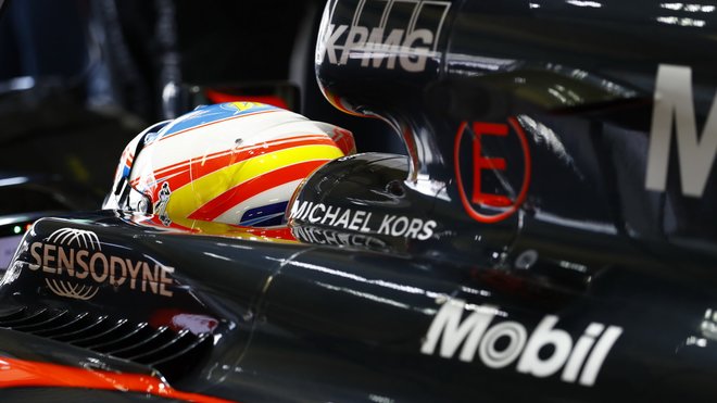 Fernando Alonso v McLarenu před závodem v Mexiku