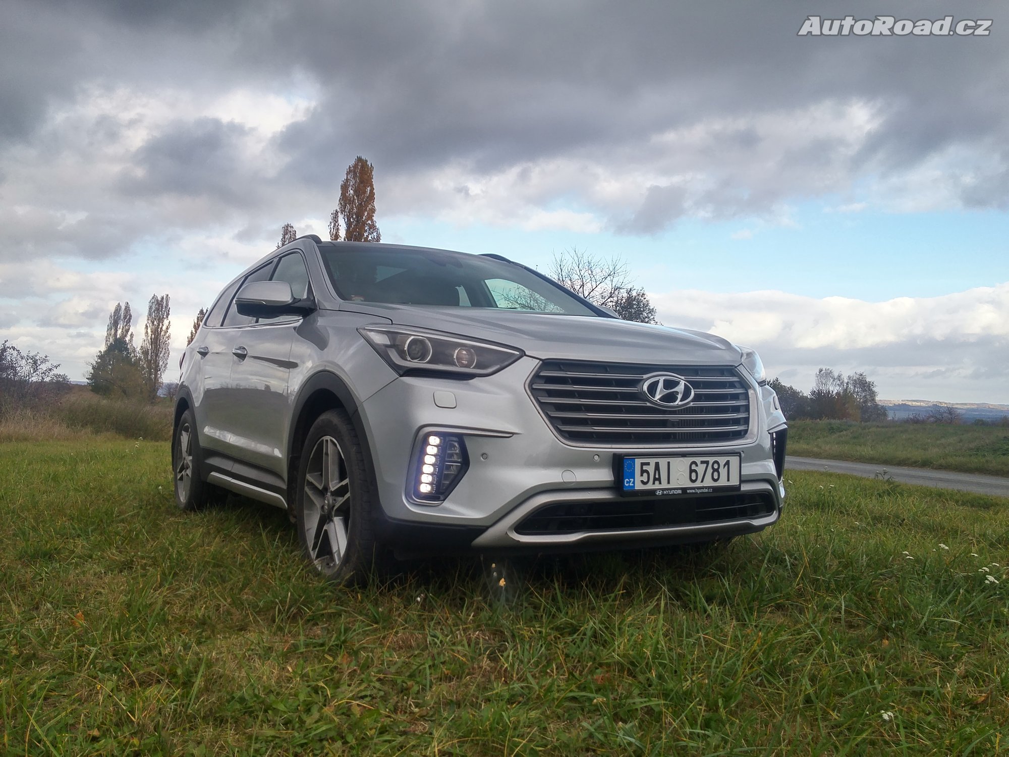 hyundai grand santa fe