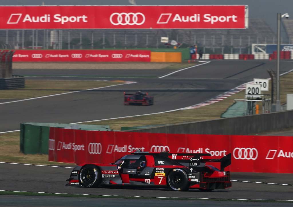 Audi R18 e-tron quattro posádky Adré Lotterer, Marcel Fässler, Benoit Tréluyer