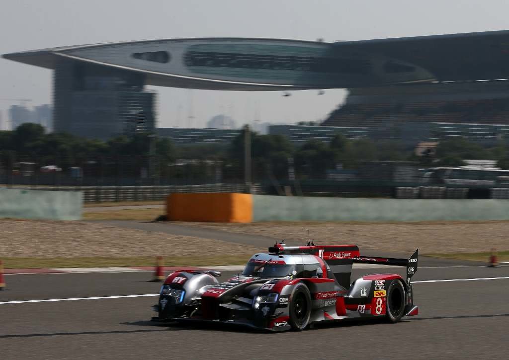 Audi R18 e-tron quattro posádky Lucas Di Grassi, Loic Duval, Oliver Jarvis