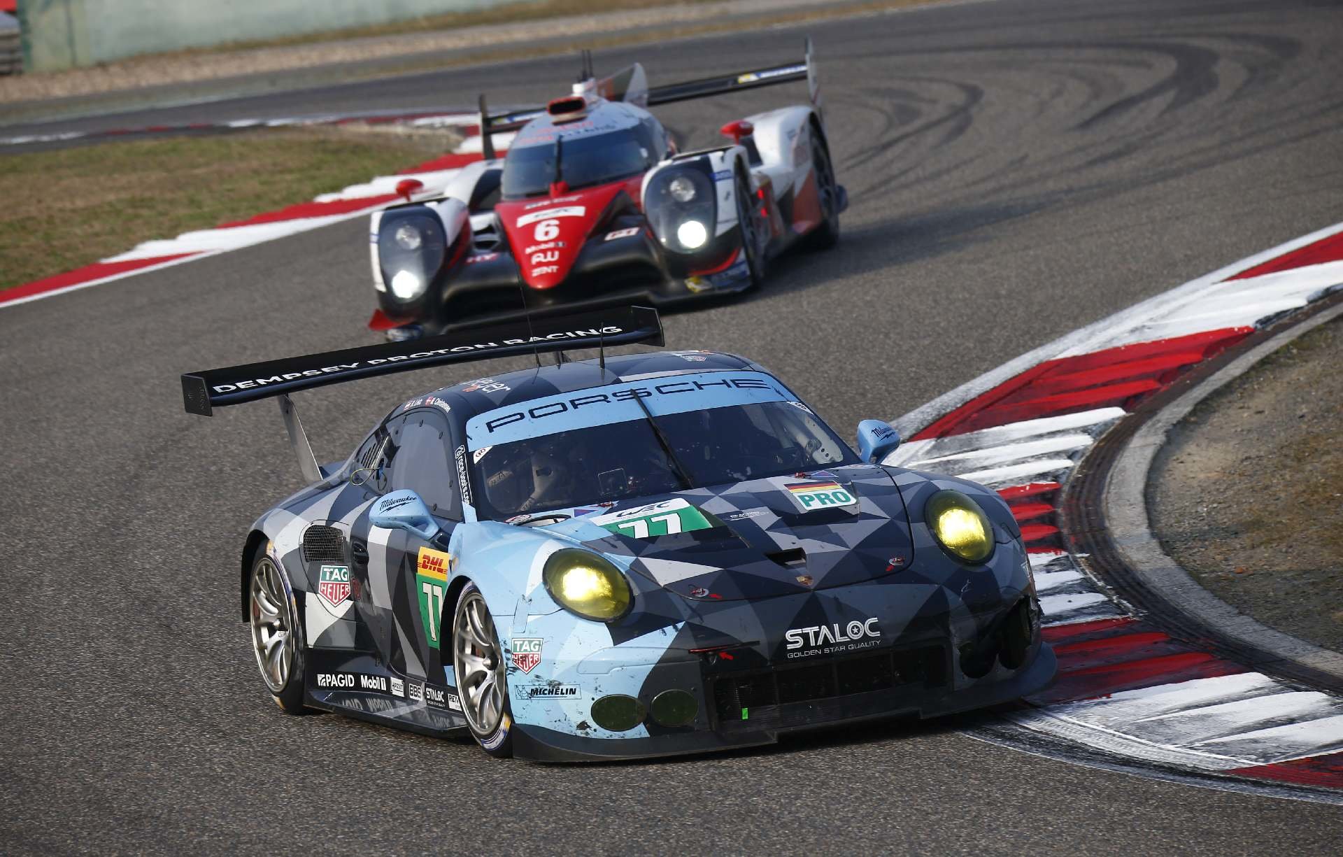 Porsche 911 RSR týmu Dempsea-Proton Racing posádky Richard Lietz, Michael Christensen