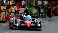 Vůz Toyota TS050 Hybrid posádky, Kazuki Nakajima, Anthony Davidson, Sébastien Buemi