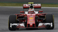 Kimi Räikkönen v kvalifikaci v Brazílii