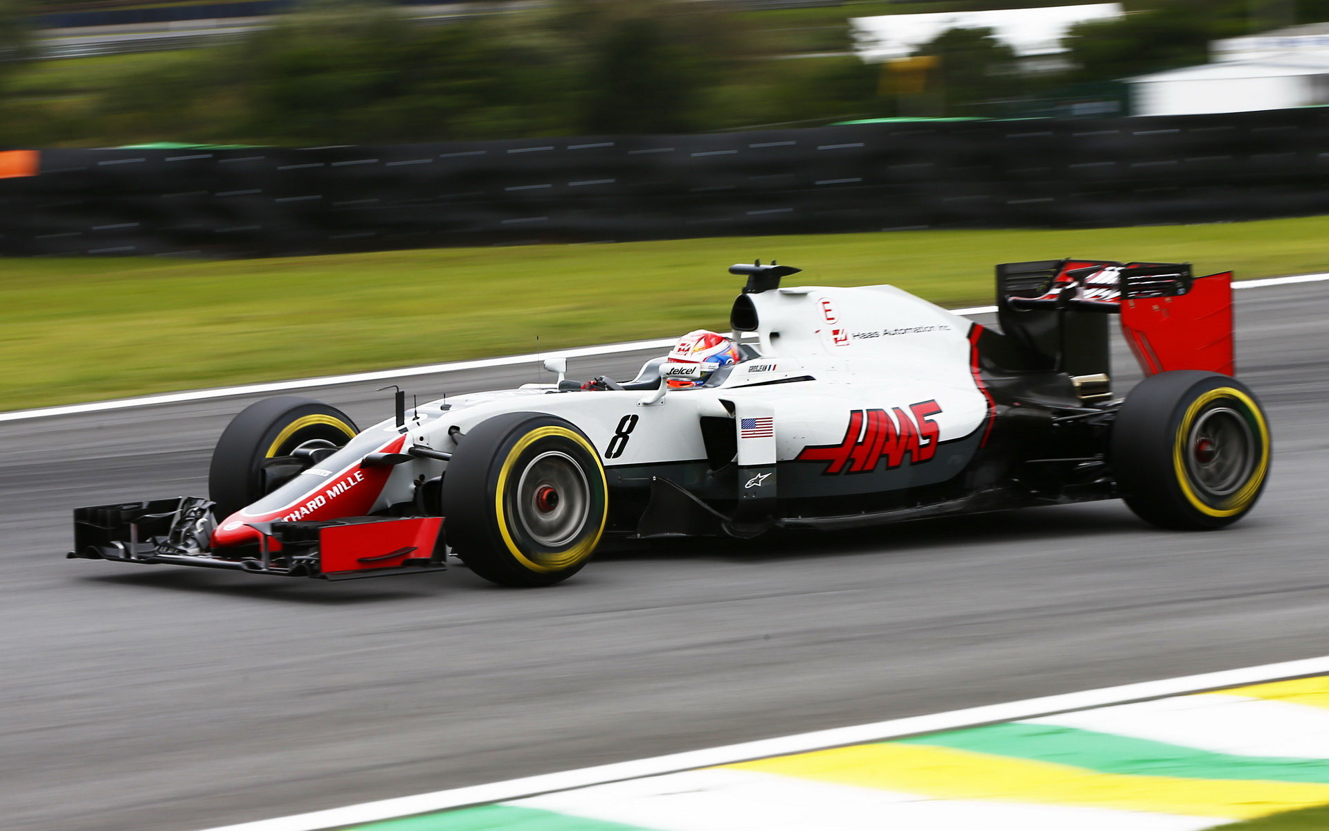 Romain Grosjean v kvalifikaci v Brazílii