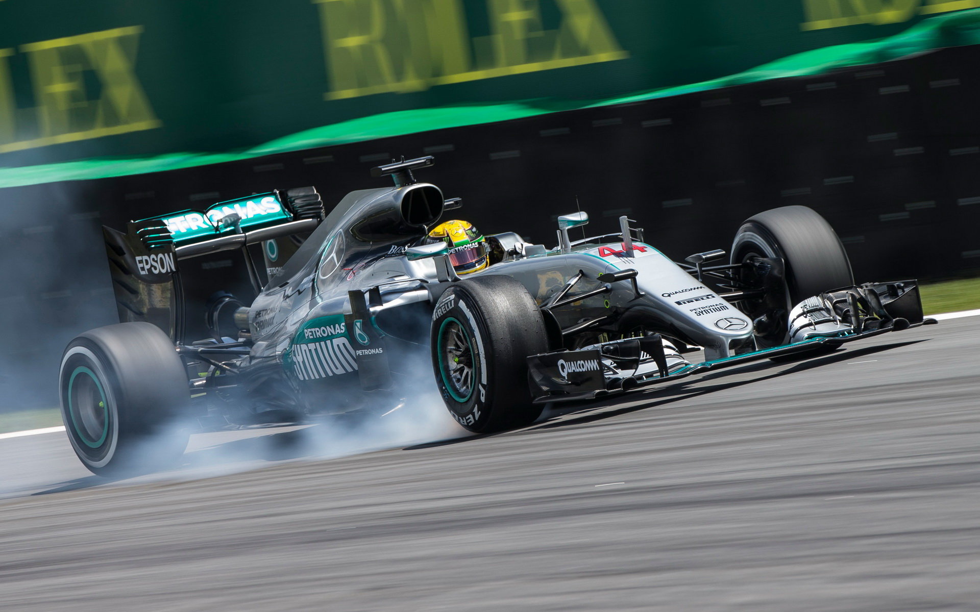 Lewis Hamilton probrzdil v kvalifikaci v Brazílii
