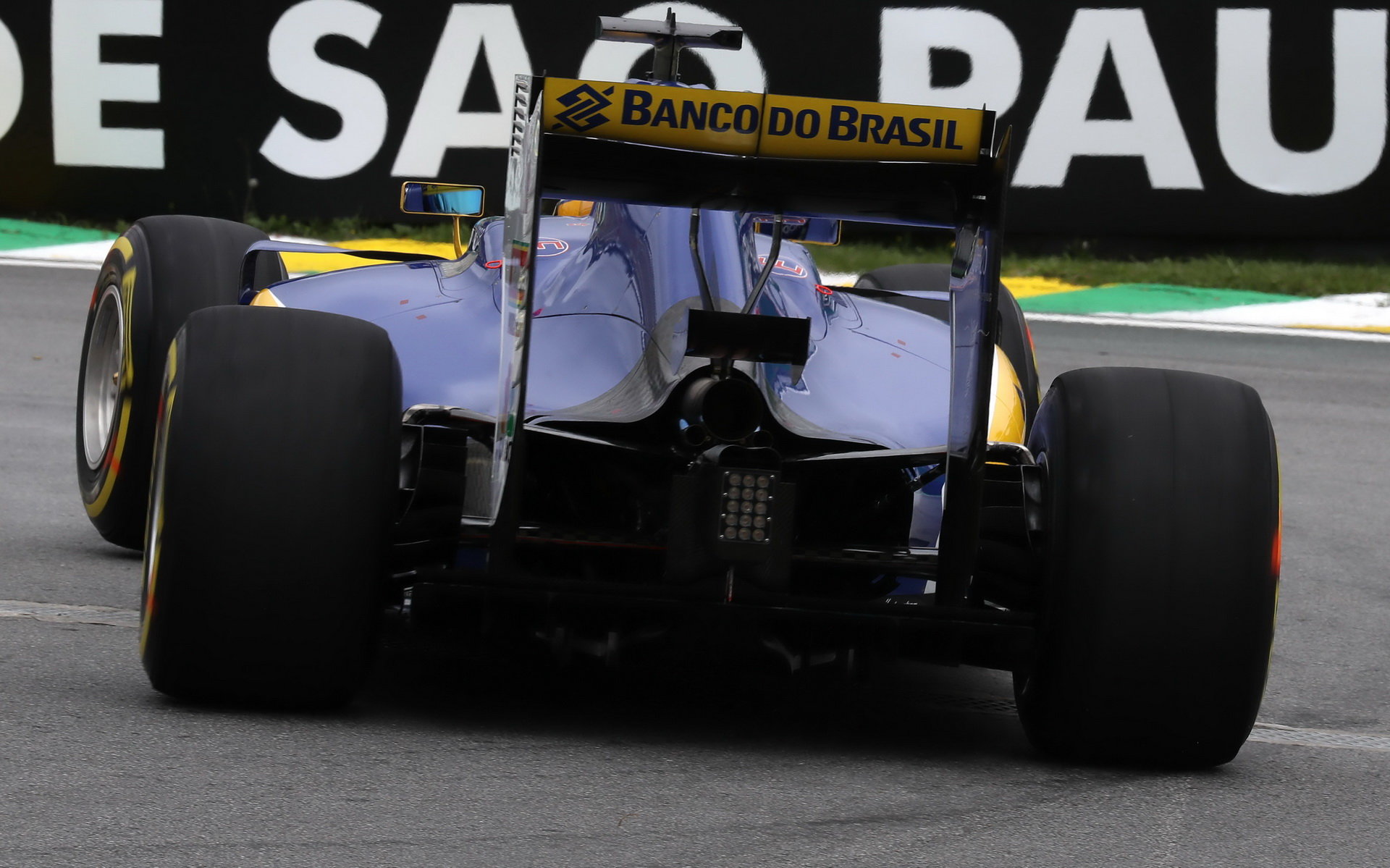 Marcus Ericsson v kvalifikaci v Brazílii
