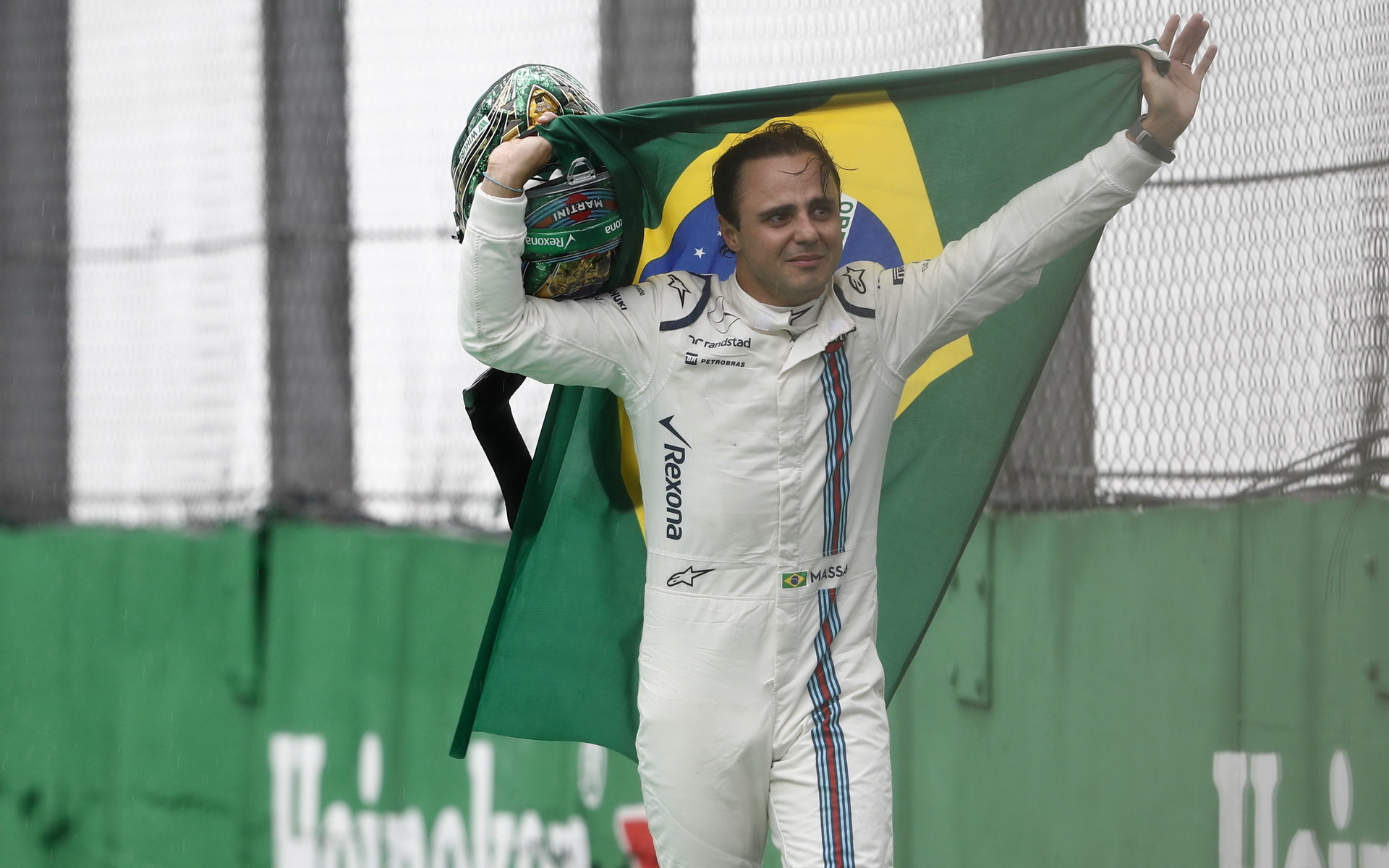 Felipe Massa v emocionálním loučení se svými fanoušky