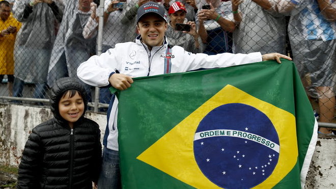 Felipe Massa se svým synem ve Velké ceně Brazílie