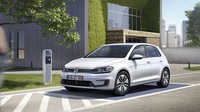 Volkswagen e-Golf zvýšil svůj dojezd i výkon.