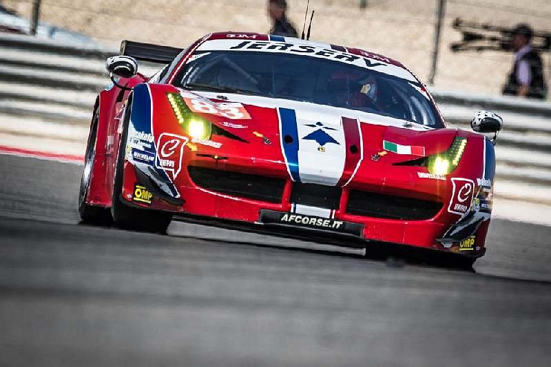 AF Corse Ferrari posádky Rui Aguas, Francois Perrodo, Emmanuel Collard