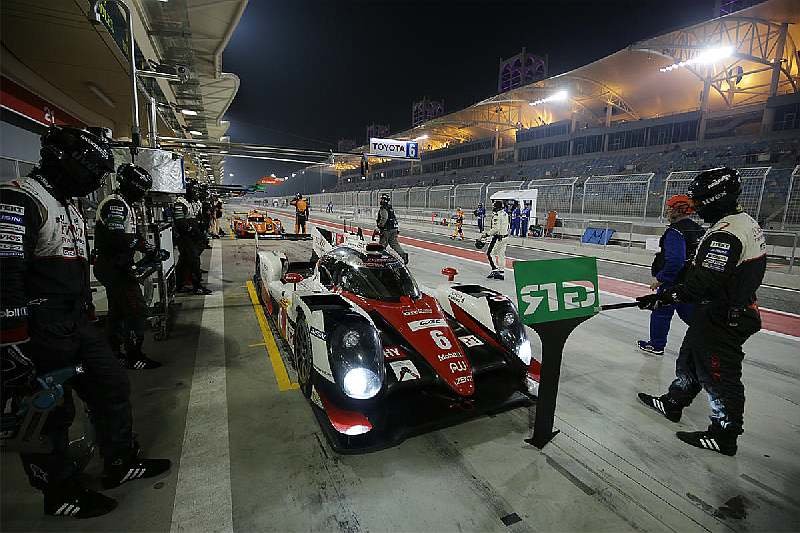 Toyota TS050 Hybrid posádky Anthony Davidson, Kazuki nakajima, Sébastien Buemi