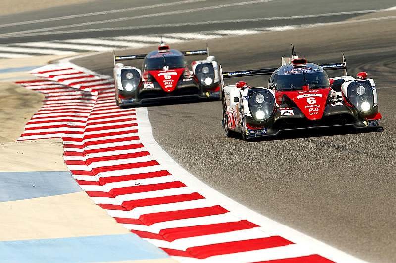 Toyota TS050 Hybrid posádky Stéphane Sarrazin, Kamui Kobayashi, Mike Conway