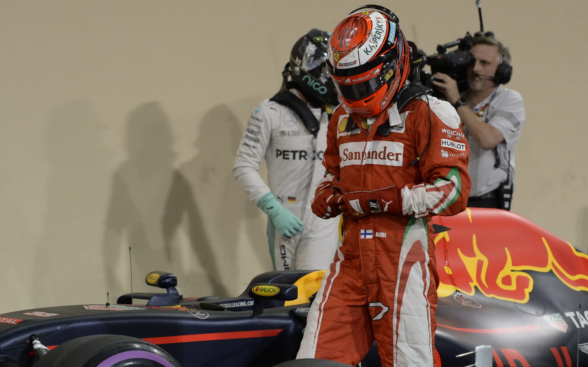Kimi Räikkönen po kvalifikaci v Abú Zabí
