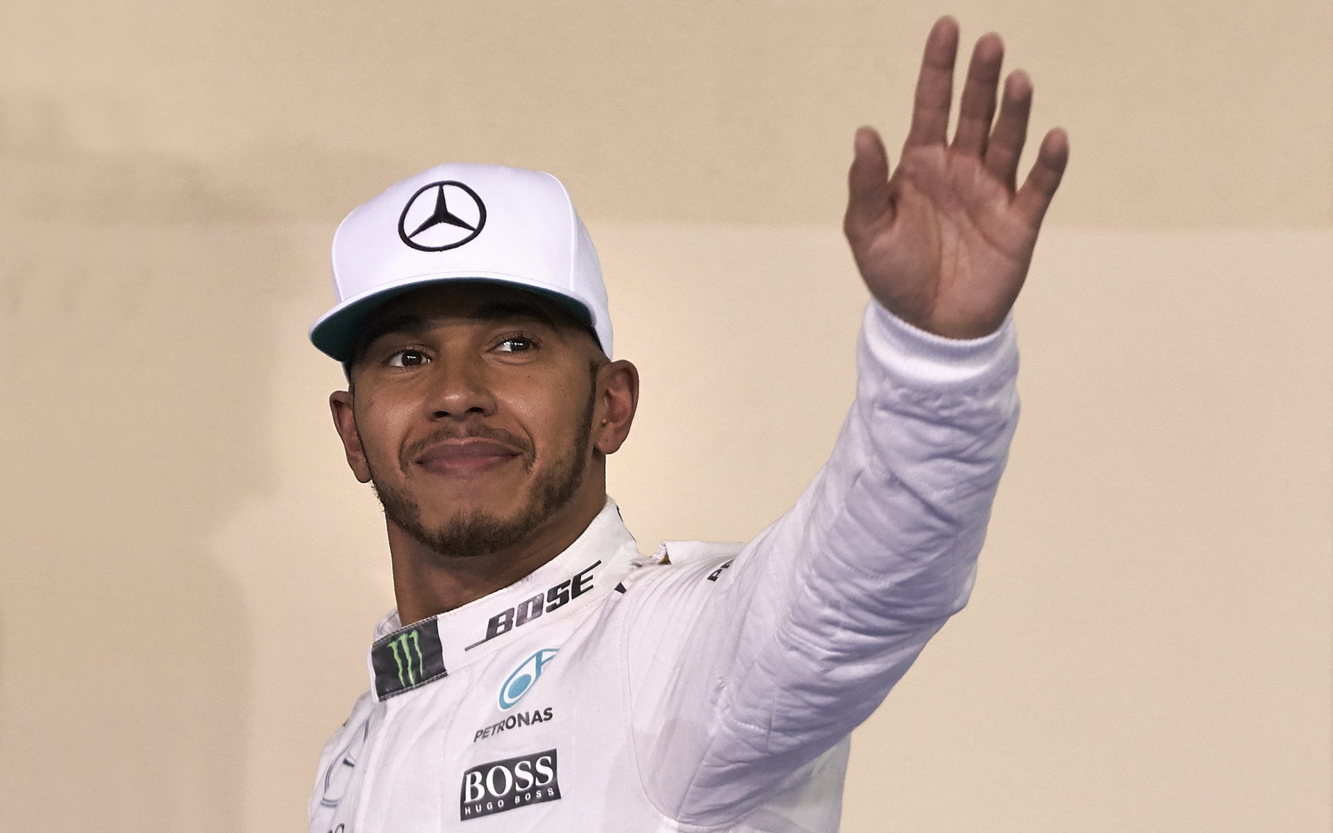 Lewis Hamilton po úspěšné kvalifikaci v Abú Zabí