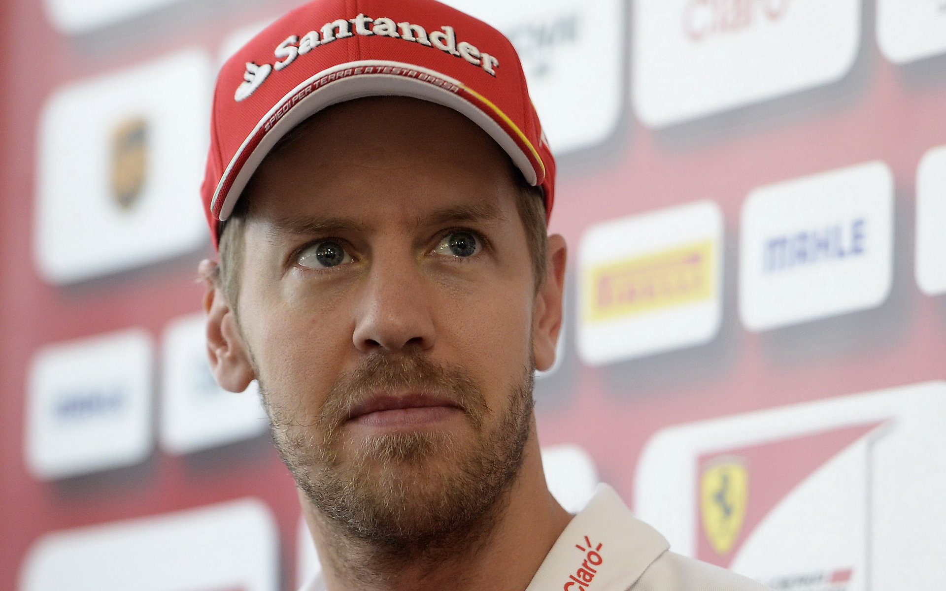 Sebastian Vettel vidí jako příčinu poklesu Ferrari nevyvedený začátek roku
