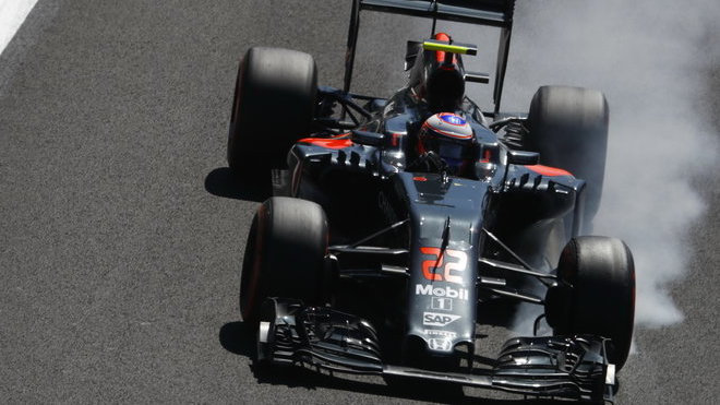 Jenson Button probrzdil v kvalifikaci v Mexiku