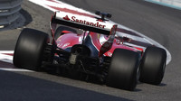 Kimi Räikkönen s Ferrari testuje v Abú Zabí širší pneumatiky pro sezónu 2017