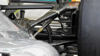 Zadní zavěšení Mercedesu F1 W07 Hybrid - vše podřízenému co nejčistšímu proudění vzduchu
