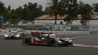 Audi R18 e-tron quattro posádky André Lotterer, Benoit Tréluyer, Marcel Fässler