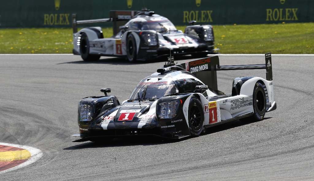 Porsche 919 Hybrid posádky Mark Webber, Timo Bernhard, Brendon Hartley