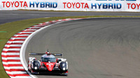 Toyota TS050 Hybrid posádky Sébastien Buemi, Kazuki Nakajima, Anthony Davidson