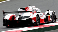 Toyota TS050 Hybrid posádky Sébastien Buemi, Kazuki Nakajima, Anthony Davidson