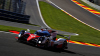 Toyota TS050 Hybrid posádky Sébastien Buemi, Kazuki Nakajima, Anthony Davidson