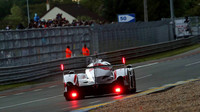 Toyota TS050 Hybrid posádky Sébastien Buemi, Kazuki Nakajima, Anthony Davidson