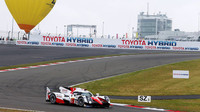 Toyota TS050 Hybrid posádky Sébastien Buemi, Kazuki Nakajima, Anthony Davidson