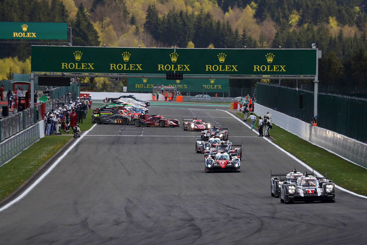 Start závodu ve Spa-Francorchamps