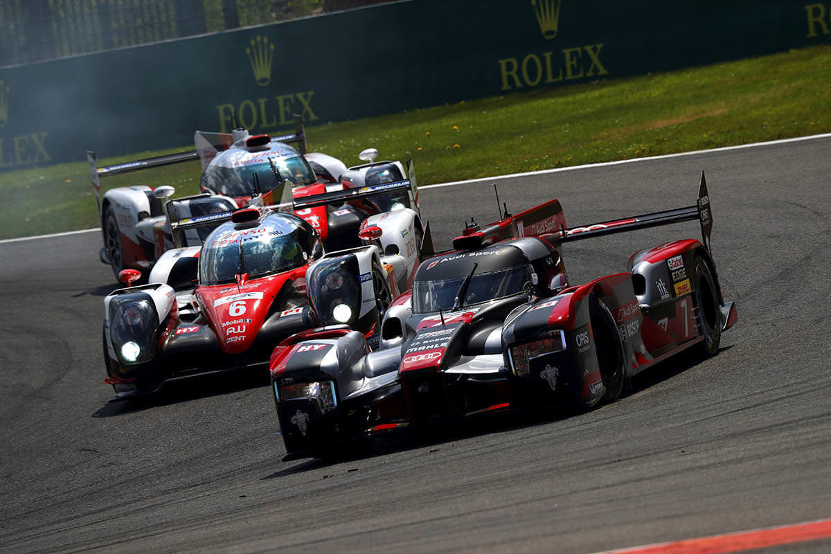 Toyota TS050 Hybrid posádky Stéphane Sarrazin, Kamui Kobayashi, Mike Conway