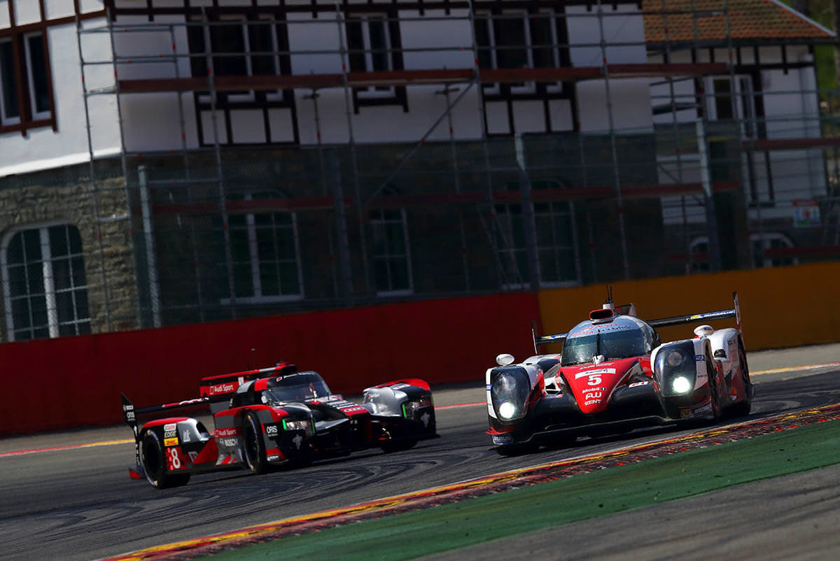 Toyota TS050 Hybrid posádky Sébastien Buemi, Kazuki Nakajima, Anthony Davidson