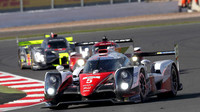 Toyota TS050 Hybrid posádky Sébastien Buemi, Kazuki Nakajima, Anthony Davidson