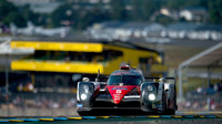 Toyota TS050 Hybrid posádky Sébastien Buemi, Kazuki Nakajima, Anthony Davidson