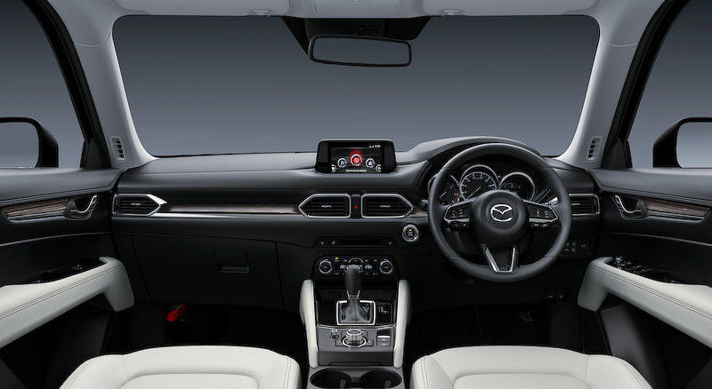 Nová Mazda CX-5 přijíždí na domácí trh, známe tak její výkon i cenu.