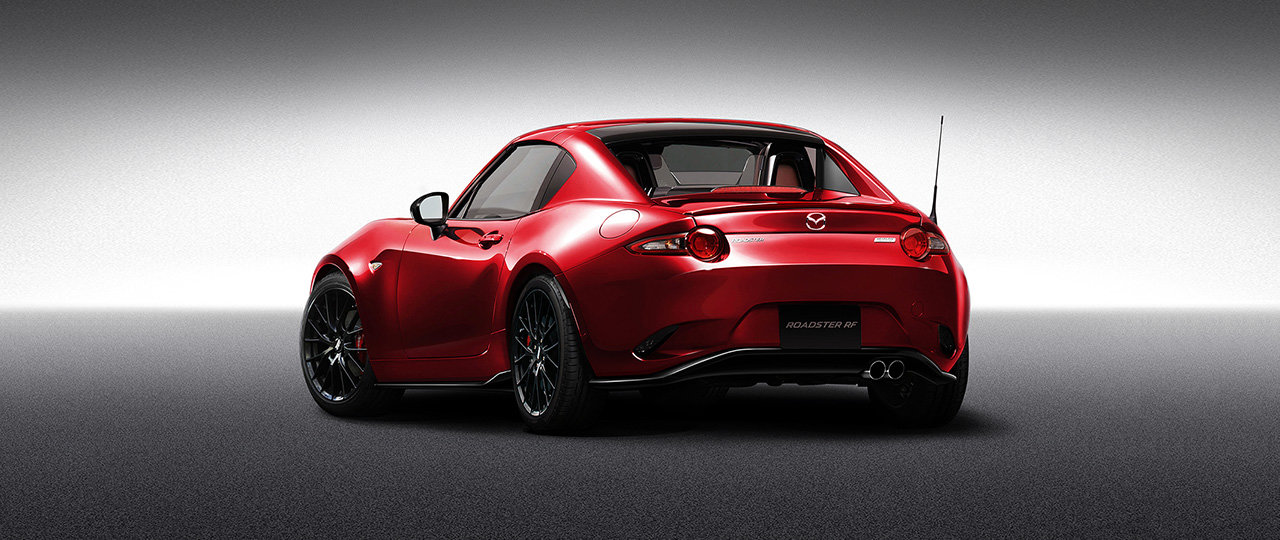 Mazda Roadster RF Custom Style ukazuje sportovnější stránku vozu.