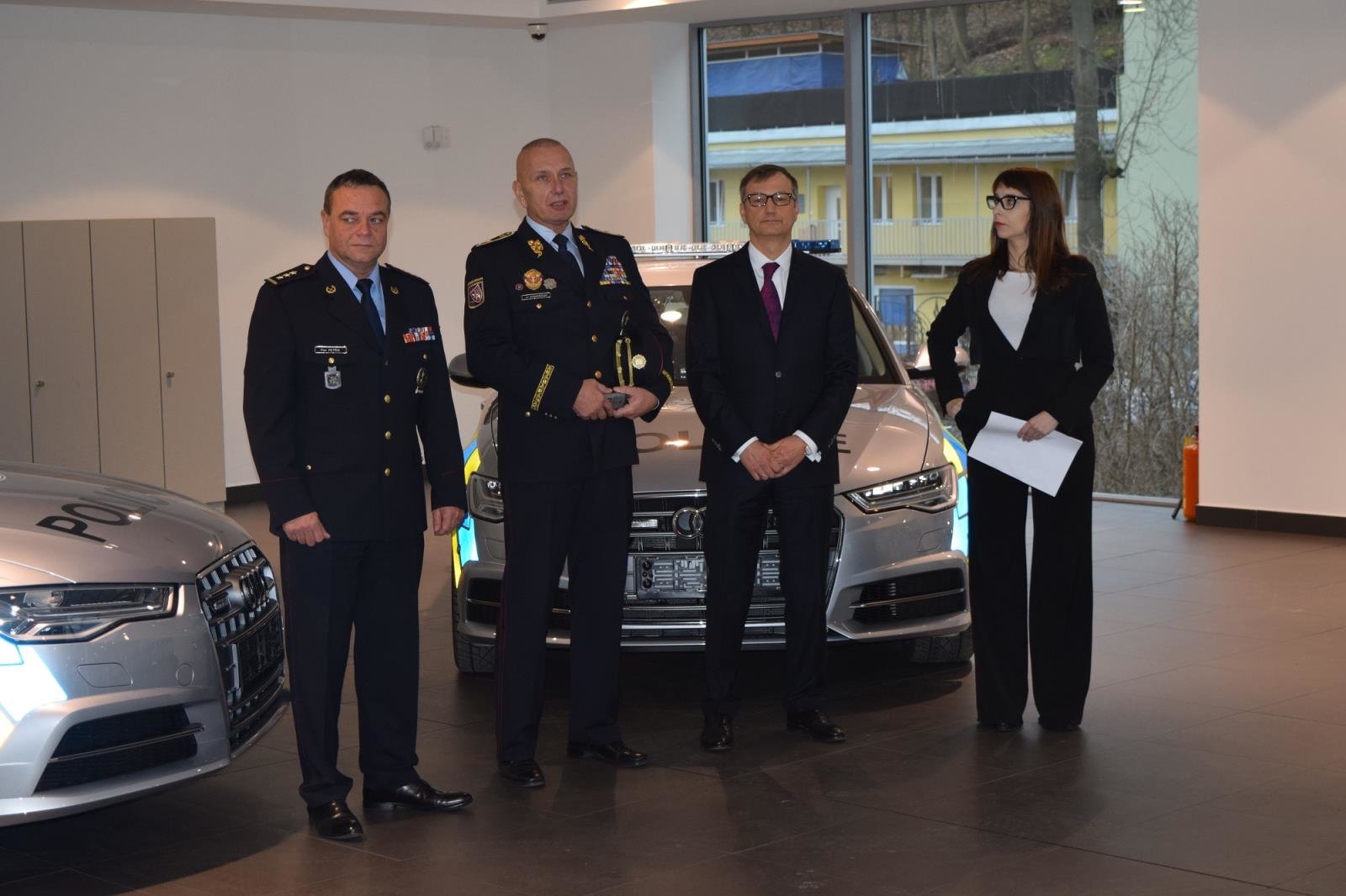 Ochranná služba Policie ČR dostala desítku nových Audi S6.