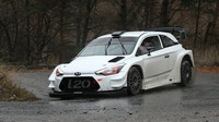 Hyundai i20 Coupe WRC během testů