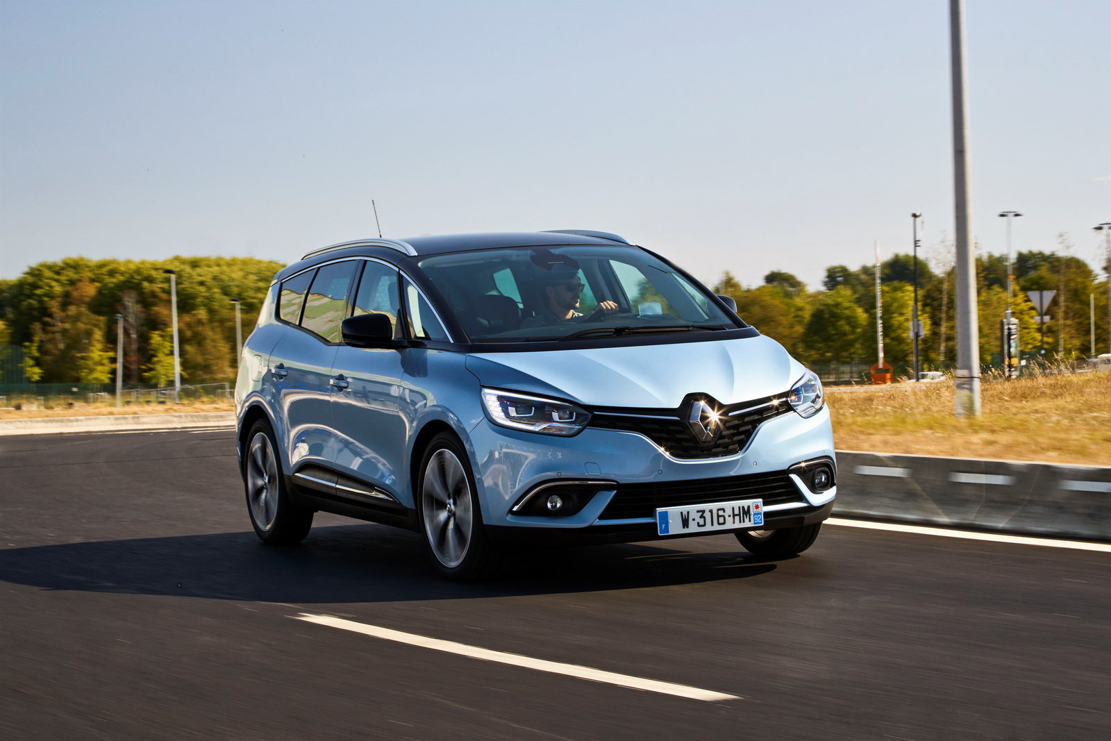 Na český trh vstupují Renault Scénic a Grand Scénic.