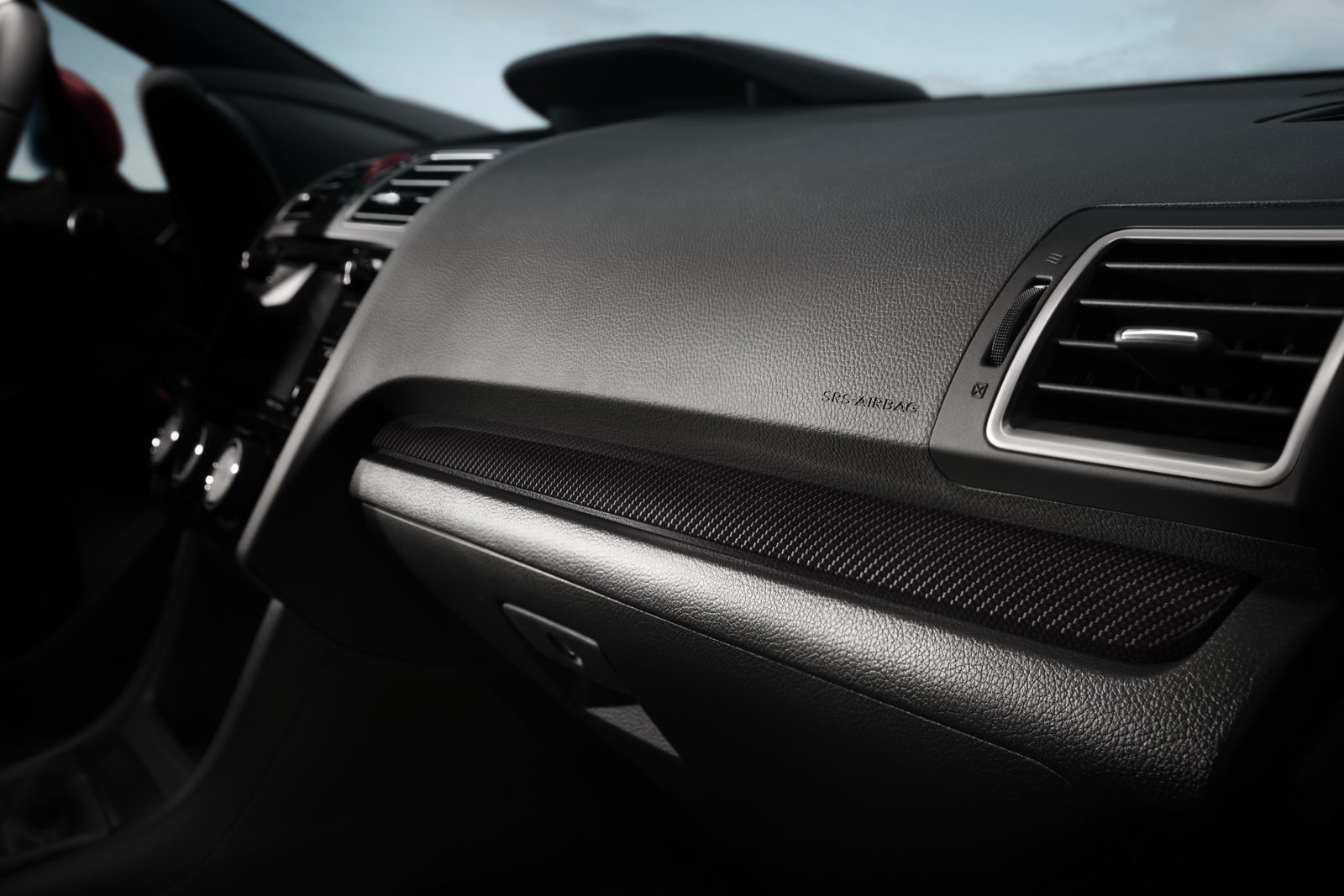 Subaru WRX nabízí pro nový modelový rok změny podvozku i designu.