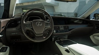 Páté vydání Lexusu LS ukazuje novou tvář japonské limuzíny.
