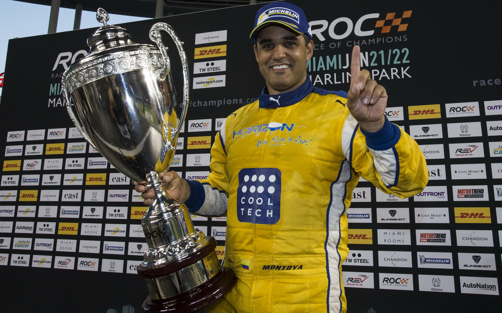 Nováček vítězem - Montoya vyhrál Závod šampionů