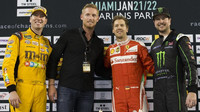 Závod šampionů 2017 - Vettel na pódiu s bratry Buschovými